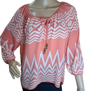 Beautiful light weight top size Large 3/4 Sleeve Blouse